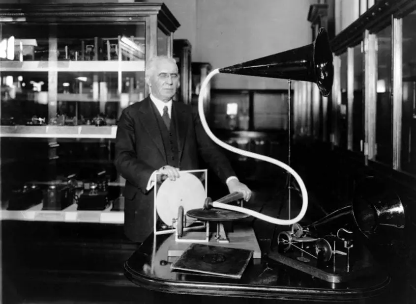 The History of the Record Player and Turntables - Sound Matters