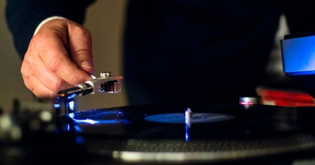 Automatic vs Manual Turntables Sound Matters