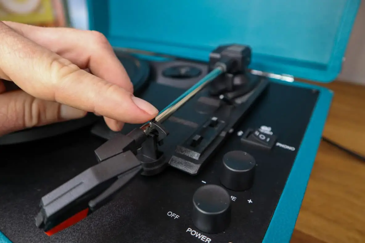 How to Use A Crosley Record Player (Easy Guide with Video) Sound Matters